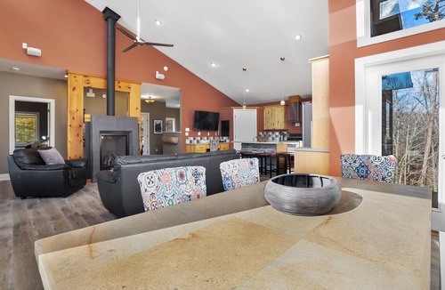 La Follette House | Escape Klaus-4 Bedroom/4 Bath sleeps 16 Quiet Deep Cove with 2 Slip Covered Dock