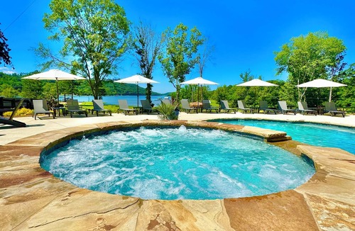 Cedar Bluff Apartment | Escape to "Studio B"! Lake, Pool, Splash Pad, Hot Tub, Kayaks, fire pit, etc.!