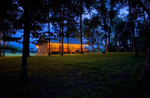 Byrdstown Cabin | Escape to the Farm- Minutes from Dale Hollow Lake!