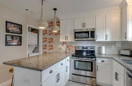Hillsboro West End House | EV Charger★Safe Neighborhood★Free Parking/11 min to Downtown/Vandy+Belmont/Pets