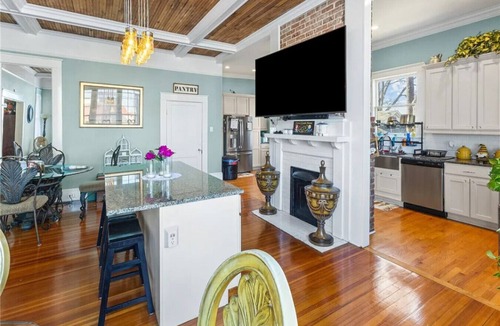 Anderson House | Events Space! 4 Suites, Private Yard, Huge Workspace