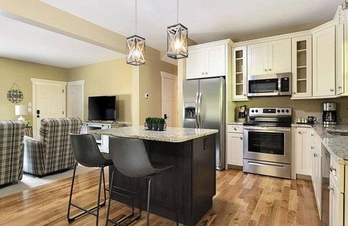 Skyland Cottage | Exceptionally Clean Cottage with Private Hot Tub Near Asheville