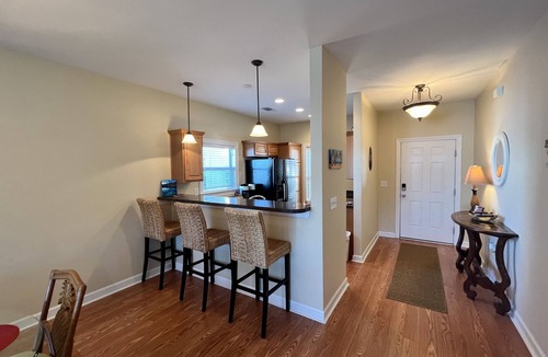 Santee Condo | Executive 2 BR/2 BA Lakefront Corner Suite Condo