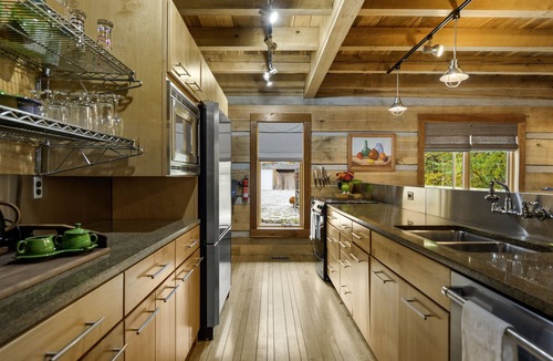 Unionville Cabin | Executive Forest Sanctuary/2 King Beds, Hot Tub & Trails -Near Lake Lemon