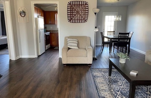 Highview House | Executive Housing for Work/Business, Families in Transition