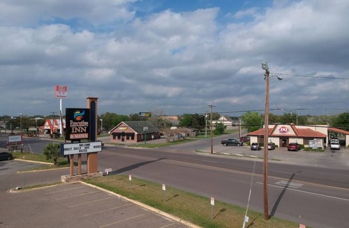 Beeville Hotel | Executive Inn