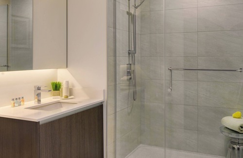 Near North Side Hotel | Experience Chic Old Town Living: Spacious Suites, Top Amenities & Iconic Locale