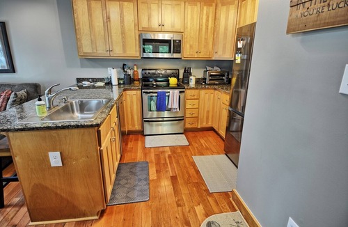 Jefferson Cabin | Experience relaxation in the spacious Phoenix Cabin, Jefferson, NC, perfect for 10 guests.