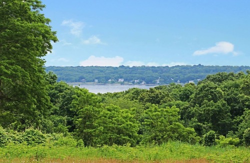 Saunderstown House | Experience Unforgettable Rhode Island Adventure-On Us. See our offers below.