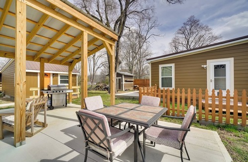 Townsend Cabin | Explore Cades Cove & Smoky Mtns! Restored Cabin