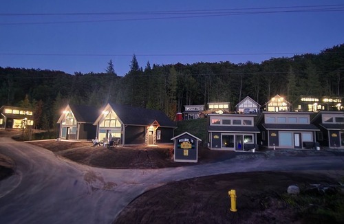 Munising Cottage | EXPLORE Munising Cottage 210