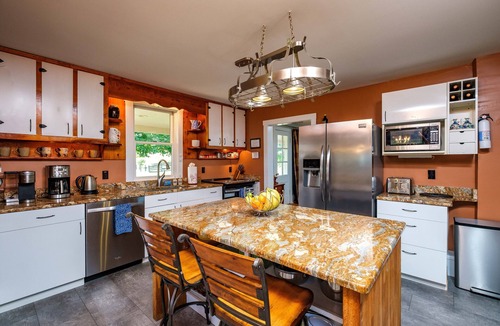 Front Royal House | Exquisite Riverfront Paradise...100+ Acres- Hike, Boat, Swim without leaving!