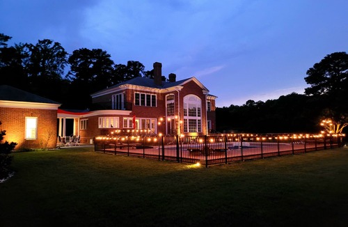 White Stone House | Exquisite Water Front Estate. Pool, Crabbing off private dock and sunset kayaks.