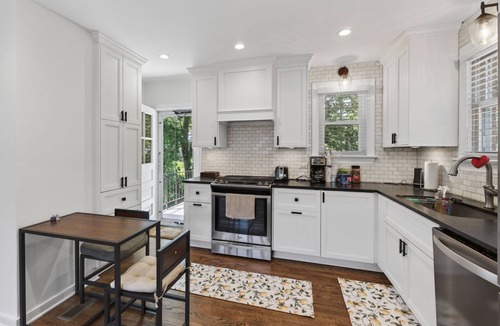 Fry's Spring Cottage | Extended stay: charming 2-bedroom cottage in lovely Charlottesville