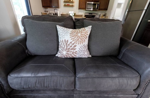 Wayne House | Fabulous 4 Bed/2.5 Bath - Near Speedway, Sleeps 8