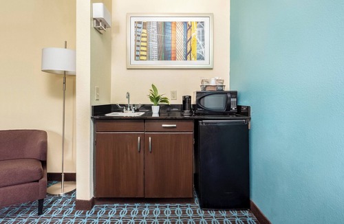 Paw Creek Hotel | Fairfield Inn by Marriott Charlotte Northlake