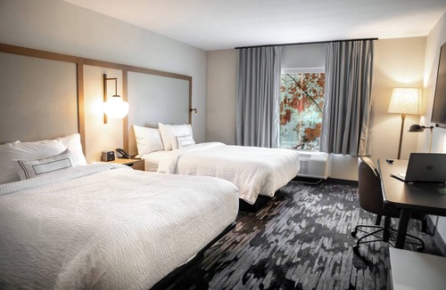 Sandston Hotel | Fairfield Inn & Suites by Marriott Richmond Airport
