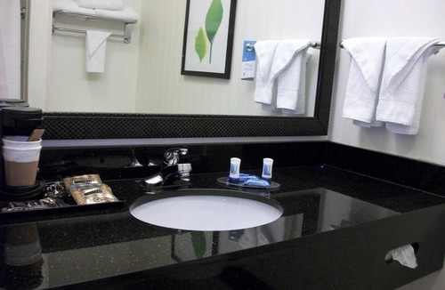 Seymour Hotel | Fairfield Inn & Suites Seymour