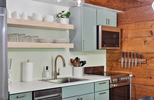 Rileyville Cabin | Falling Leaf Cabin Rustic Charm With Modern Decor! Newly Renovated Kitchen!