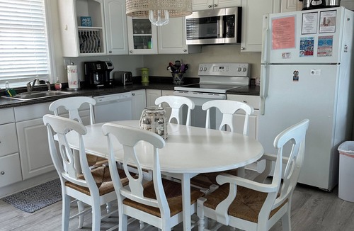 Surf City Cottage | Family Friendly 3 Bedroom Ocean Front Cottage in the heart of Surf City☀️☀️☀️🏖️🏖️🏖️🏄
