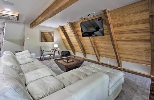 Eucha Cabin | Family-Friendly Eucha Cabin: Lakefront Views!
