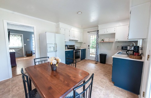 Travelers Rest House | Family friendly home w/fenced in backyard. Pet Friendly