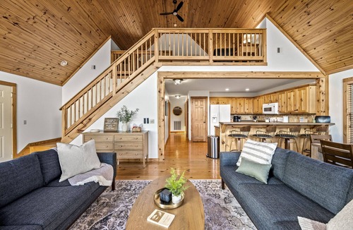 Mammoth Cave House | Family Friendly Retreat near Mammoth Cave National Park. BBQ, Hot Tub, Fire Pit