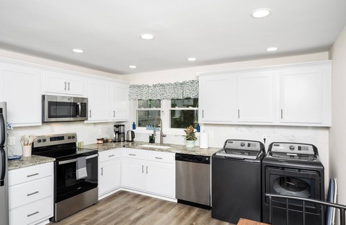 Travelers Rest House | Family Friendly 3-bedroom house in delightful Travelers Rest with AC, WiFi