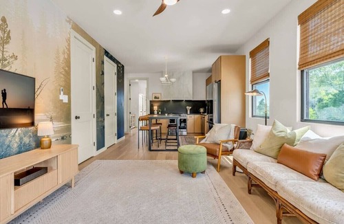 Knoxville Villa | Family Getaway | Theater + Arcade