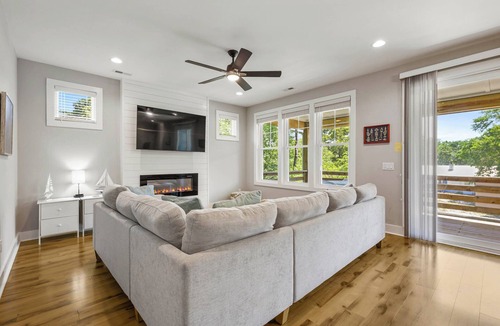 Oak Island Cottage | Family Home on Oak Island: 1 Mi to Beach & Pier!
