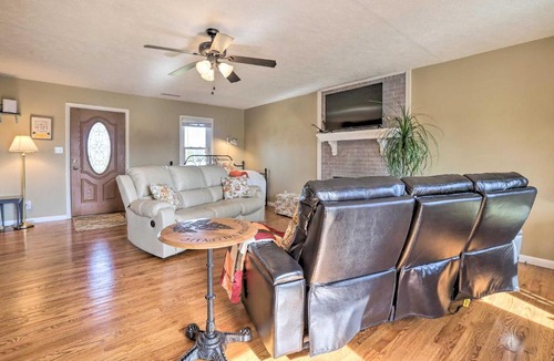 Monticello House | Family Home w/Deck, 2 Mi to Lake Cumberland
