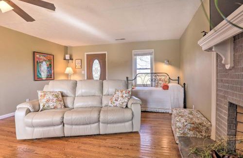 Monticello House | Family Home w/Deck, 2 Mi to Lake Cumberland