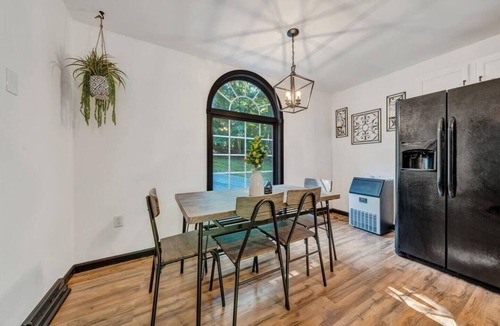 Westlake Corner House | Family Lakefront Oasis - Dock, Cabana, Game Room