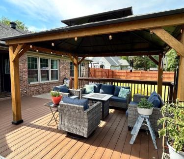 Owensboro House | Family Retreat 2 Kings Fenced Yard Gazebo Fire Pit