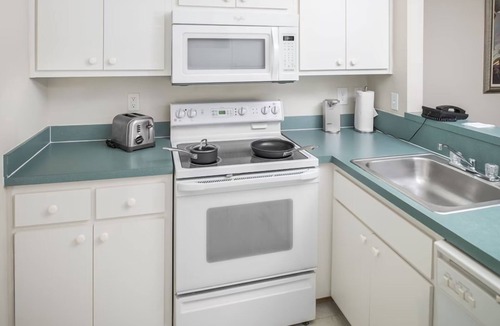Berkeley Hotel | Family Suite Near Historic Sites – Comfort & Convenience in Every Stay