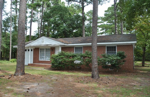 Arapahoe House | Fan Tail is located in Minnesott Beach, close to golf and ferry