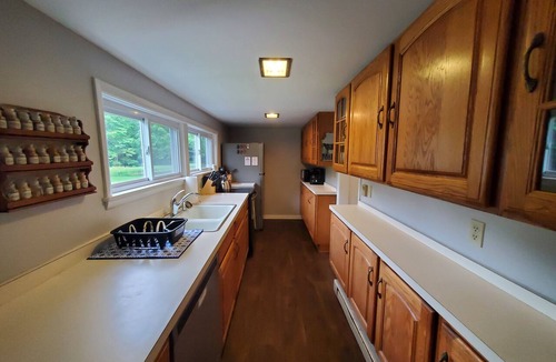 Smithsburg Other | Farmhouse situated in the mountains with AC and modern amenities