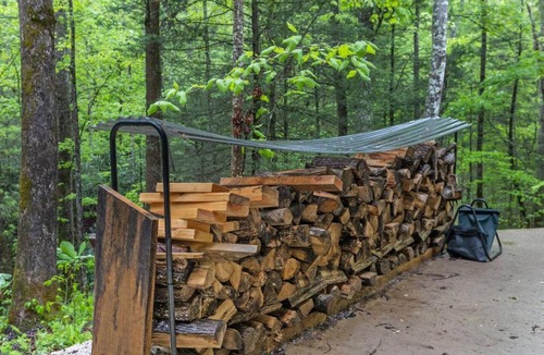 Pine Ridge House | Fern Grove - Camping Cabin Retreat in RRG KY