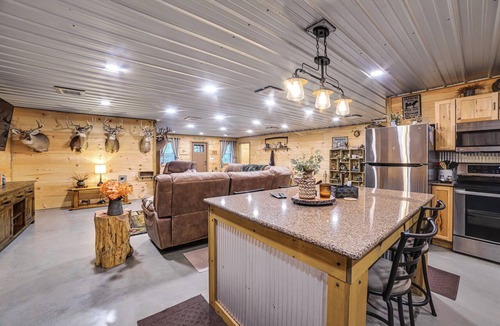 Murray House | Fire Pit & Grill! Hunter's Haven in Murray