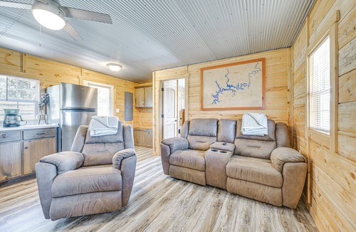 Mammoth Cave Cabin | Fire Pit, Grill! Mammoth Cave Cabin Near Boat Ramp