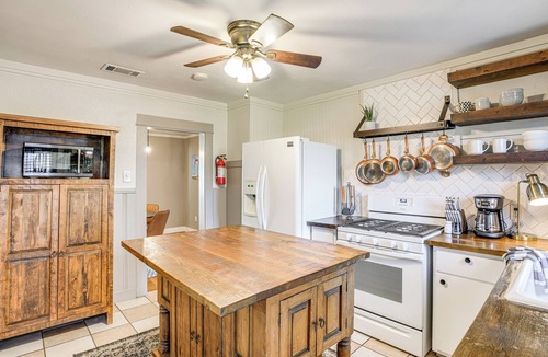 San Angelo House | Fire Pit & Small-Town Charm: San Angelo Getaway!