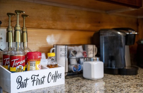 Maggie Valley Cabin | Fireflies & S'mores - Games, Hot Tub/Sauna & Views