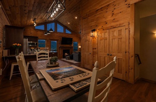 Maggie Valley Cabin | Fireflies & S'mores - Games, Hot Tub/Sauna & Views