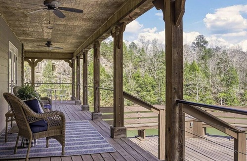 Jasper House | Firefly Hideaway -Peaceful Waterfront! Stunning Views!