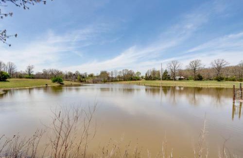 Lebanon Apartment | Fish & Explore! Quiet Farmland Cabin in Lebanon