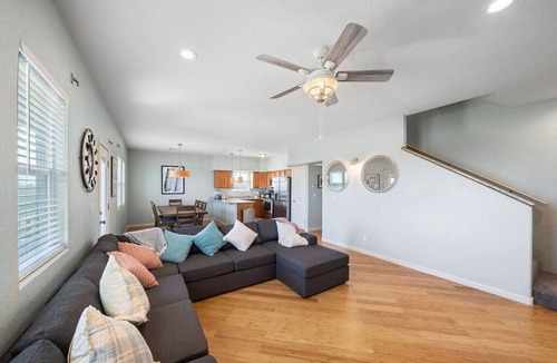 San Luis House | Fisherman`s Dream: Game Room & Walk to Beach
