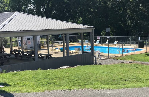 Hardin Resort | Fishermen and families wanted