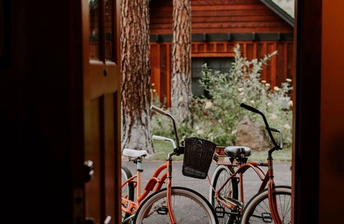 Sisters Hotel | FivePine Lodge & Spa