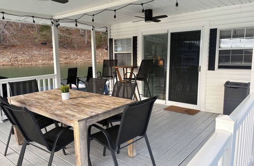 Big Creek Boat Rental | Floating Cabin - Another Day in Paradise at Whitman Hollow Marina
