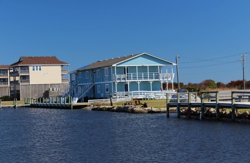 Nags Head Apartment | Flounder’s Flat 2 Queen Deluxe at Fin N Feather